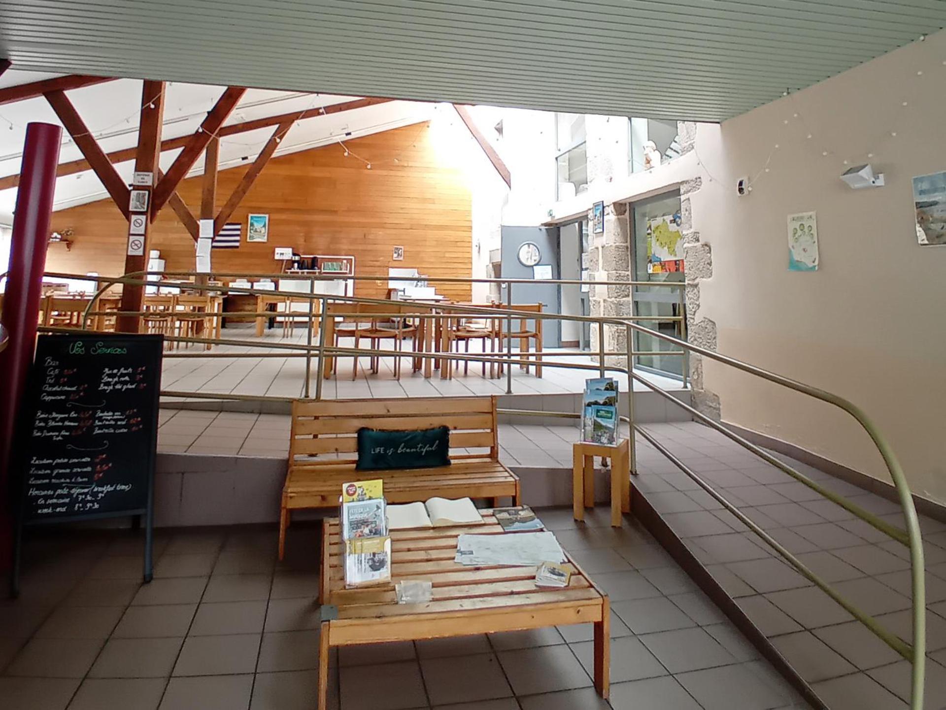 Auberge De Jeunesse Hi Pontivy Eksteriør billede